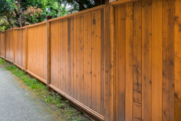 Yard Fence Restoration - Yard Fence Restoration Clarkston, Michigan