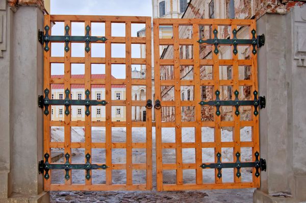 Fence And Gate Repair