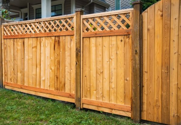 Outdoor Fence Installation - Outdoor Fence Installation Brooklyn, New York