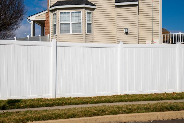Backyard Privacy Fence Service